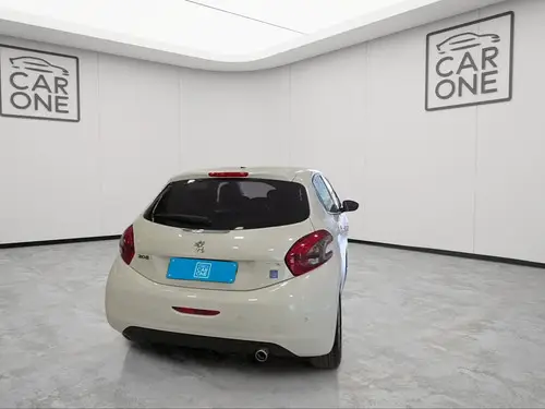 Peugeot 208 1.6 ALLURE 5P L13 2018