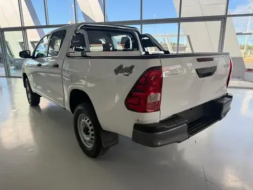 Toyota Hilux Pick-Up 2.4 Cd Dx 150Cv 4X4 At 2026