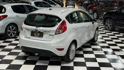 Ford Fiesta Kinetic 1.6 Titanium Powershift 120cv 2017