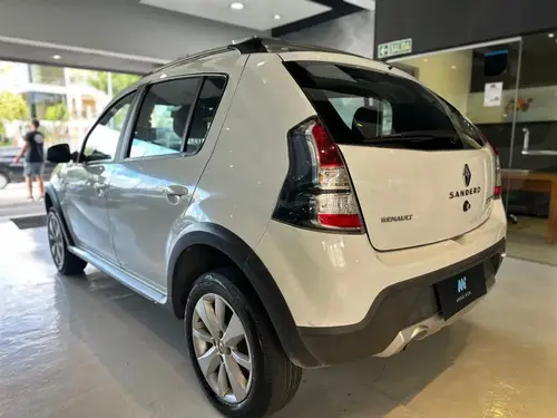 Renault Sandero Stepway Privilege Nav 1.6 2014