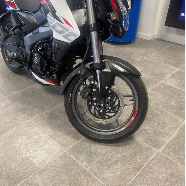 Bajaj Rouser Ns200 Street 2026