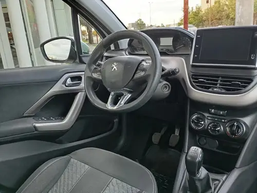Peugeot 208 ALLURE MT 2017