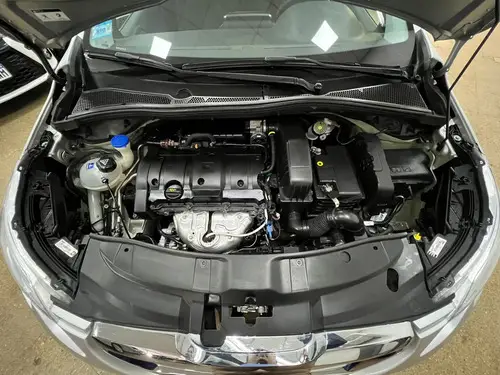 Peugeot 2008 1.6 Allure 2016