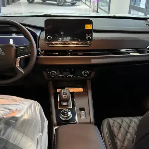 Outlander 2.5L GLS AT FULL 4WD 2026