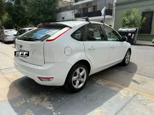 Ford Focus 2 1.6 Trend Sigma 5P 2012