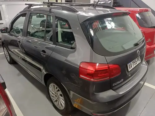 Volkswagen Suran 1.6 Comfortline 101cv 2016