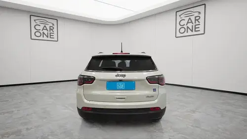 Jeep Compass 2.4 LONGITUDE AT6 4X2 L18 2020