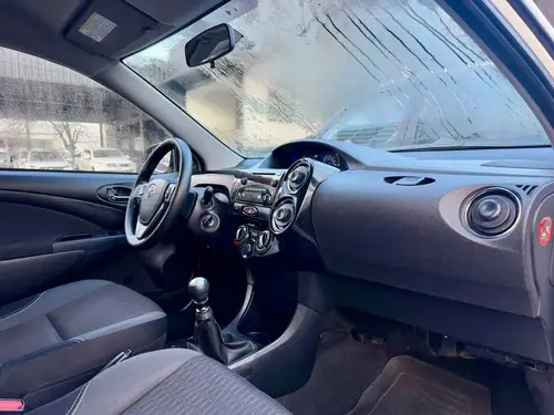 Toyota Etios 1.5 XS 4P L16 2018