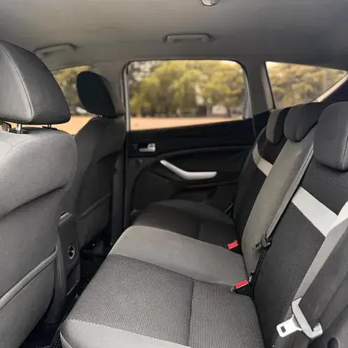 Ford Kuga 2.5 4X4 TREND L10 2013