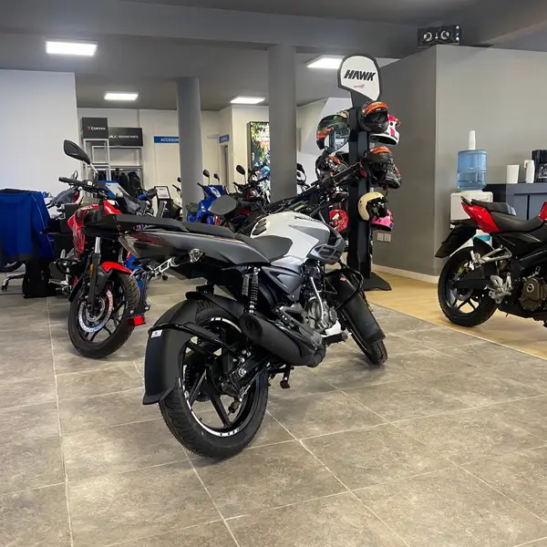 Bajaj Rouser Ls125 Street 2026