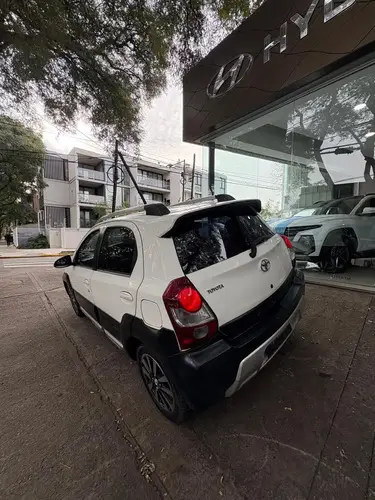 Toyota Etios Cross 1.5 Mt 2014