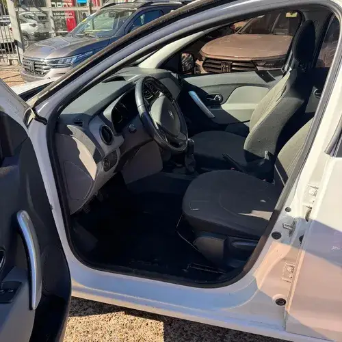 Renault Logan 1.6 Privilege 105cv 2018