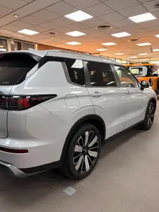 Mitsubishi Outlander 2.5L GLS 8AT 4WD Full 2026