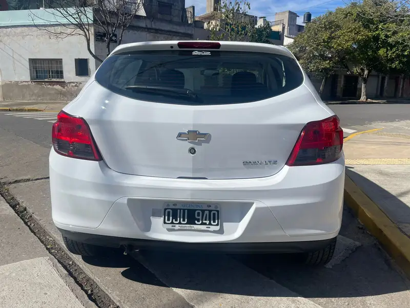 Chevrolet ONIX 1.4 N LTZ 2015
