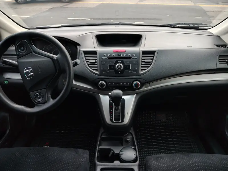 Honda CR-V LX AT 2012