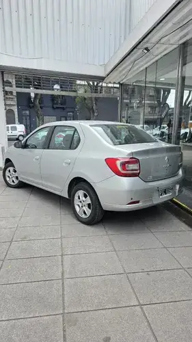 Renault Logan 1.6 Privilege 105cv 2015
