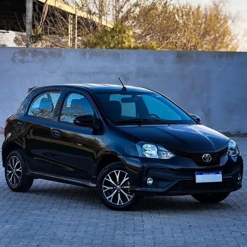 Toyota Etios 1.5 XLS MT6 5P 2021