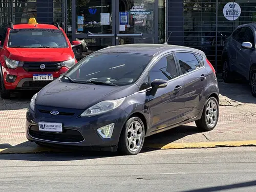 Ford Fiesta Kinetic 1.6 Design 120cv Titanium 2012