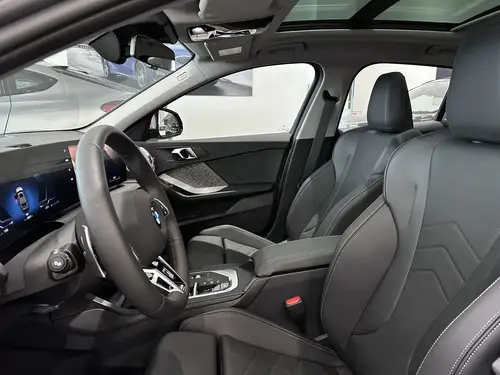 BMW 118i SportLine 2025