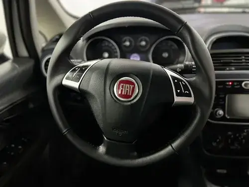 Fiat Punto 1.4 Attractive Pack Top Uconnect 2016
