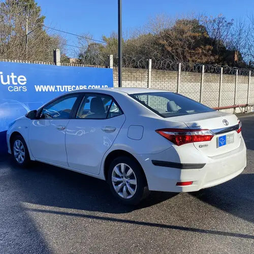 Toyota Corolla 1.8 Xli Cvt 140cv 2015