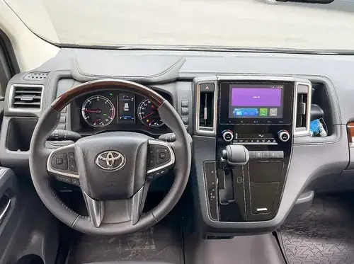 Toyota Hiace 2.8 Tdi Wagon 6at 10a 2025