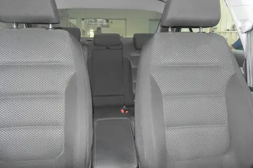 Volkswagen Vento 2.0 Luxury I 140cv 2015