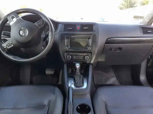 Volkswagen Vento 2.0 LUXURY DSG 2011