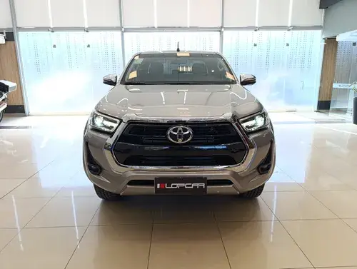 Toyota Hilux Pick-Up 2.8 Cd Srv 204Cv 4X4 2025