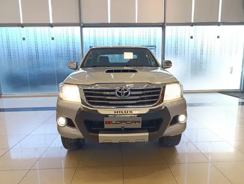 Toyota Hilux Pick-Up 3.0 Cd Srv Cuero 171cv 4x2 2014