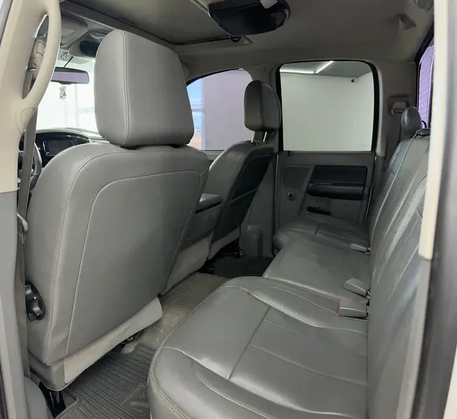 Dodge RAM LARAMIE 2.500 2010