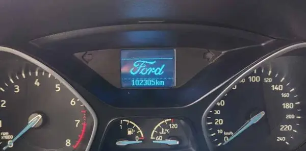 Ford FOCUS FOCUS 2,0 5P SE PLUS POWERSHIFT 2015