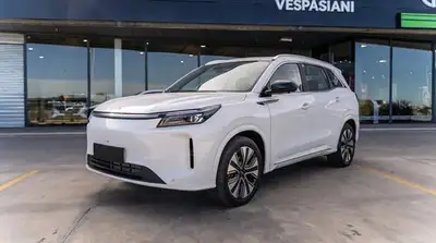 DFSK E5 plus 1.5 Phev 2026