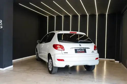 Peugeot 207 1.4 HDI 5 P XS/ALLURE 2015