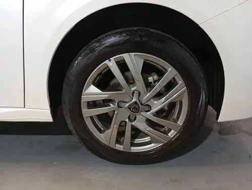 Peugeot 208 1.6 Allure 2024