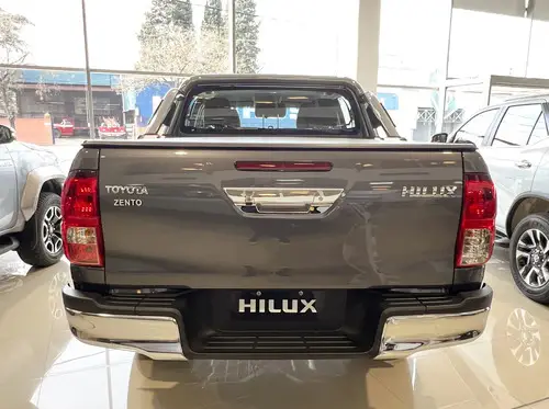Toyota Hilux Pick-Up 2.8 Cd Sr 204Cv 4X4 2026