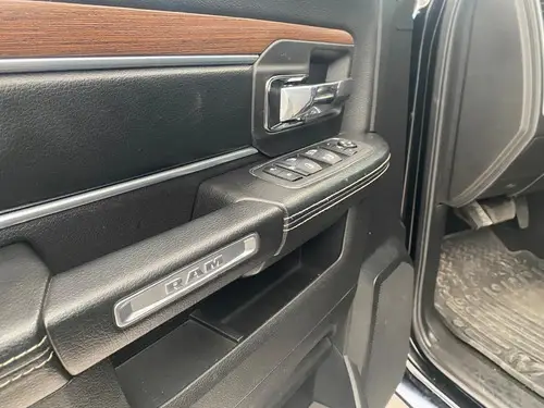 RAM 1500 5.7 Laramie Atx V8 2023