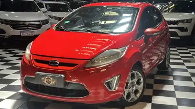 Ford Fiesta Kinetic 1.6 Design 120cv Titanium 2013