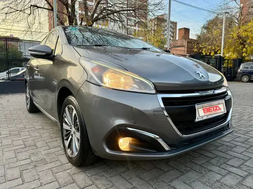 Peugeot 208 1.6 FELINE L16 2017