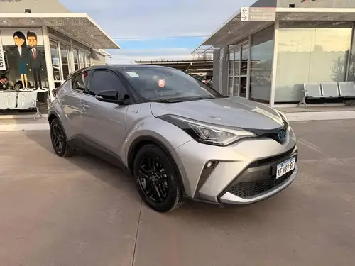 Toyota CH-R 1.8 Hybrid 2022