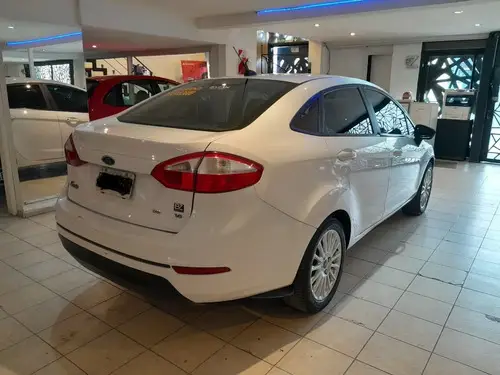 Ford Fiesta 1.6 SE PLUS 2015