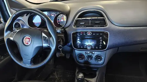 Fiat Punto 1.4 Attractive C/radio Integrada 2015