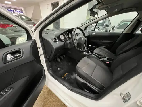 Peugeot 408 1.6 Allure Hdi Nav 115cv 2015