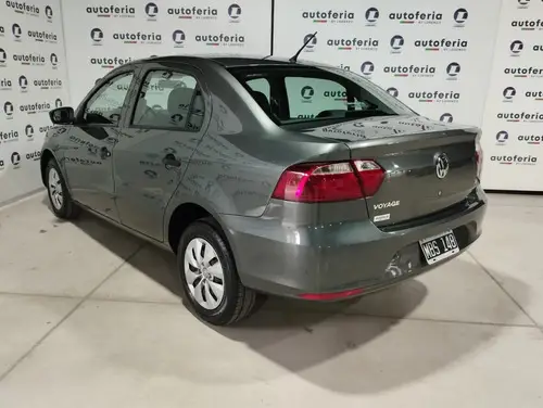 Volkswagen Voyage 1.6 GP L08 2013