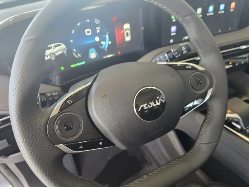 DongFeng HUGE 1.5 T HEV AT 2026