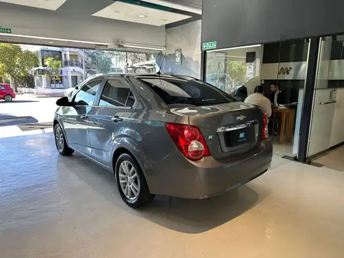 Chevrolet Sonic LTZ 1.6 MT 2013