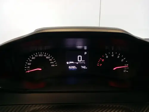 Peugeot 208 1.6 Style Tiptronic 2023