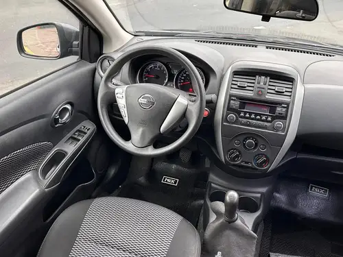 Nissan Versa 1.6 Sense Mt 2018