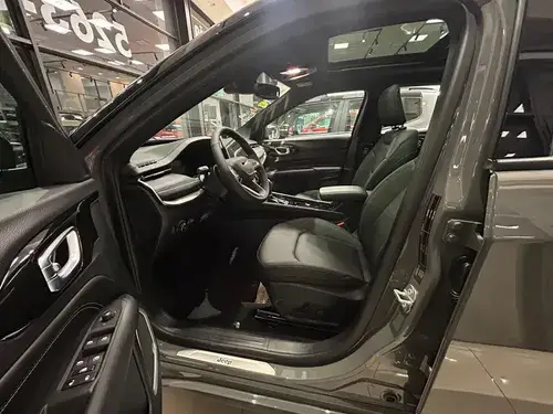 Jeep Compass 1.3 T270 Serie-S 4X2 At6 2025