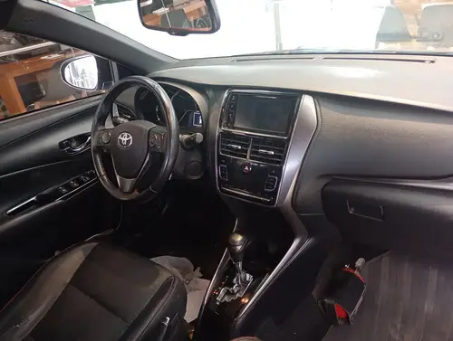 Toyota Yaris S 1.5 CVT 2022